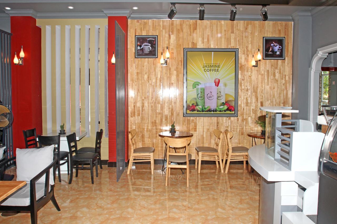 Jasmine Hotel& Sky Bar Battambang Kültér fotó