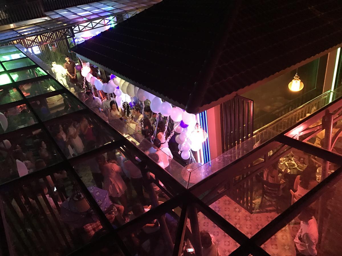 Jasmine Hotel& Sky Bar Battambang Kültér fotó