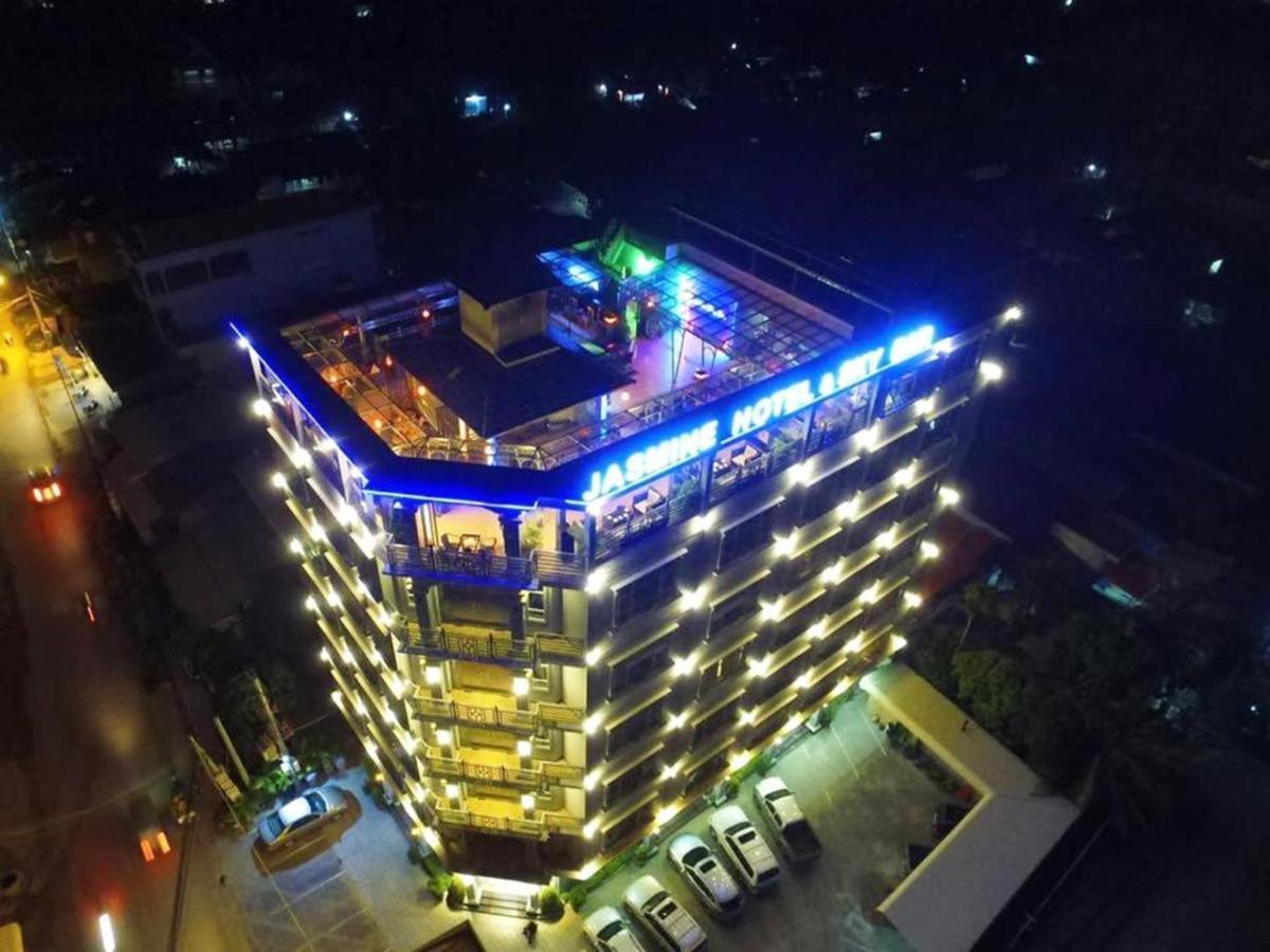 Jasmine Hotel& Sky Bar Battambang Kültér fotó