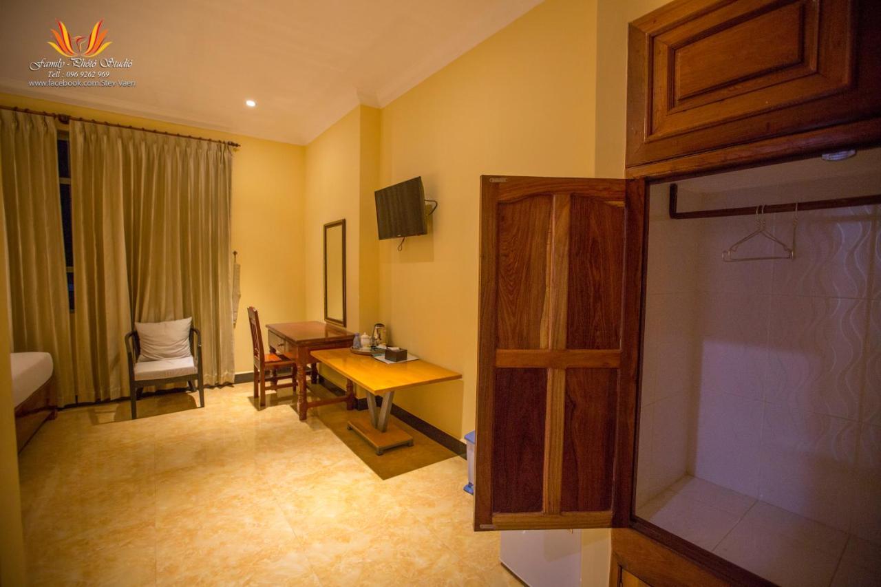 Jasmine Hotel& Sky Bar Battambang Kültér fotó